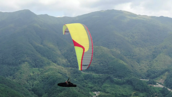Single Kanatlarımız FUNKY High En-B Davinci Gliders Yamaç Paraşüt Ekipmanları